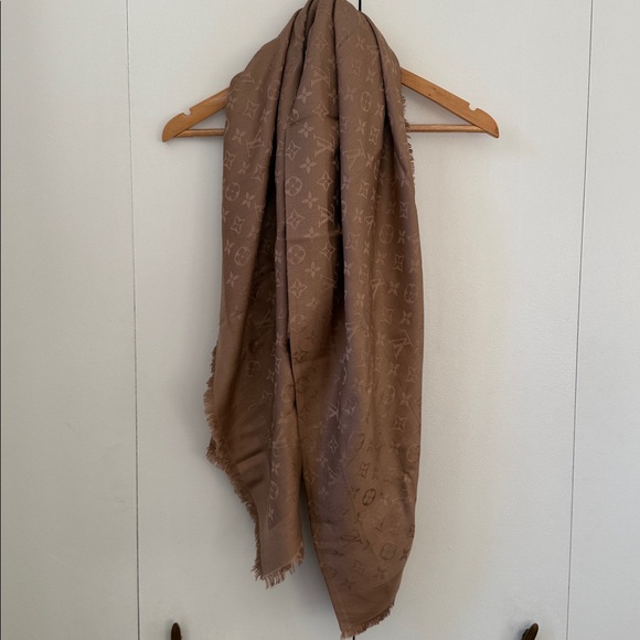Louis Vuitton Accessories - AUTHENTIC Louis Vuitton Cappuccino Monogram Scarf
